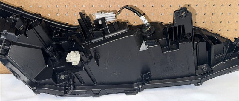 OEM 2021-2023 Nissan Rogue LH Driver Side Running Light Turn Signal La