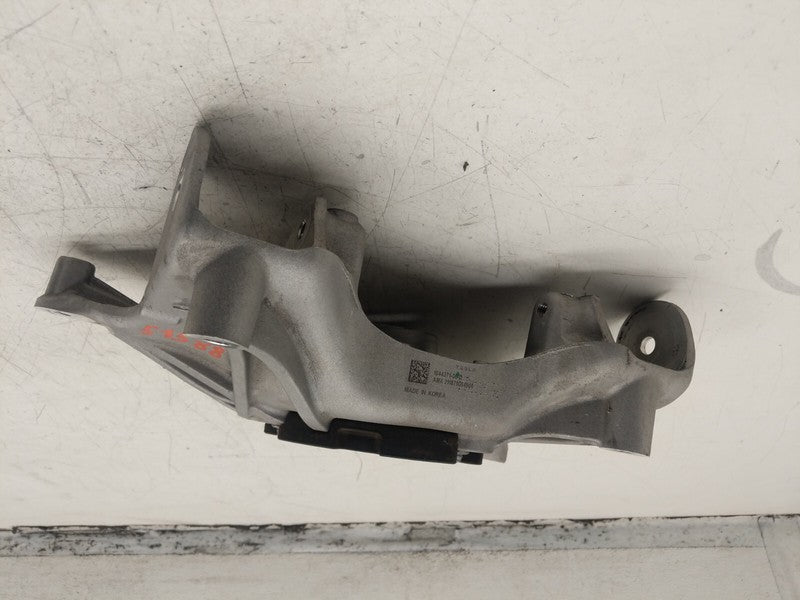 17-23 Tesla Model 3 Y Front Left Upper Strut Mount Bracket 1044371-00-