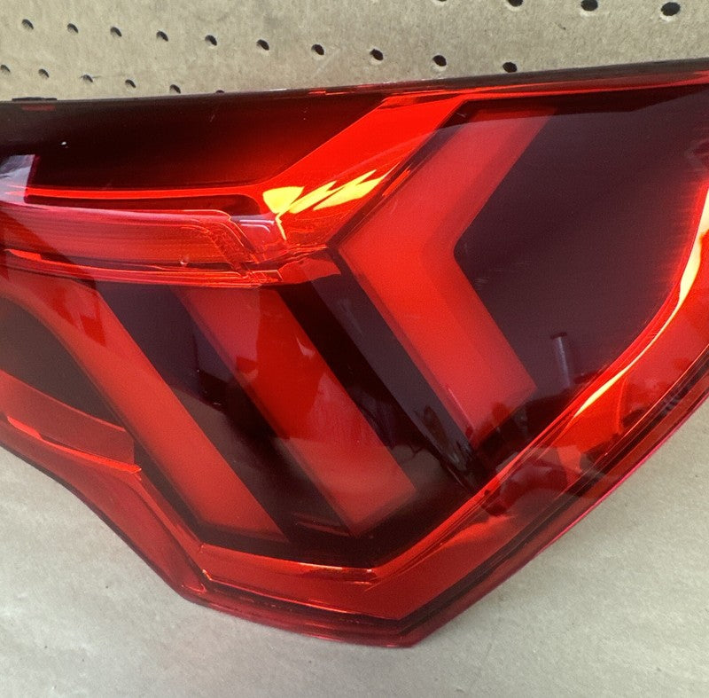 2019-20 Audi Q3 Right Tail Light Lamp OEM 83A.945.092.A