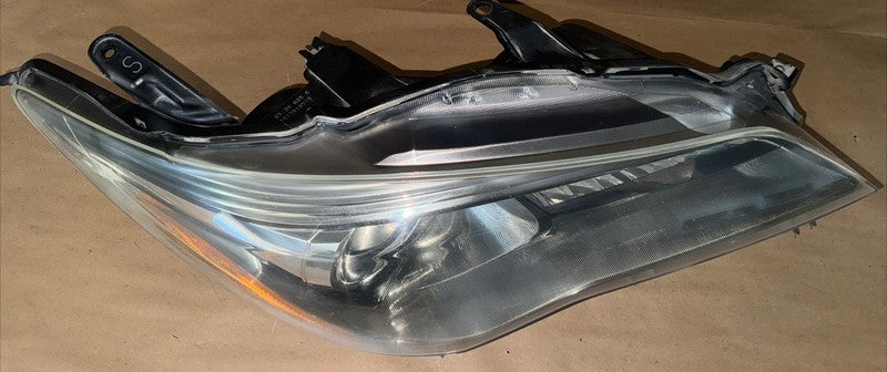 2015-2017 Toyota Camry Right Headlight Halogen OEM