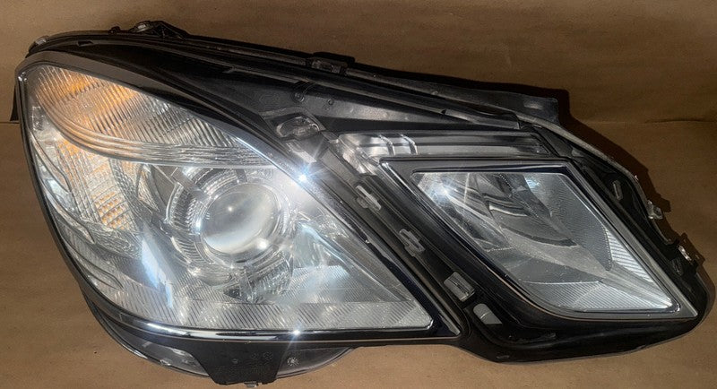2010-2013 Mercedes W212 E350 Right Headlight Halogen OEM