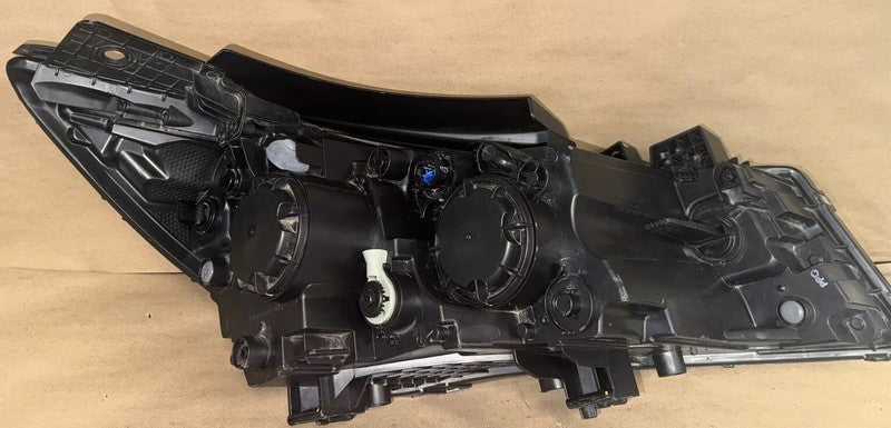 2015-2018 Kia Sedona Front Left Headlight OEM 92101-A9040 Driver Side