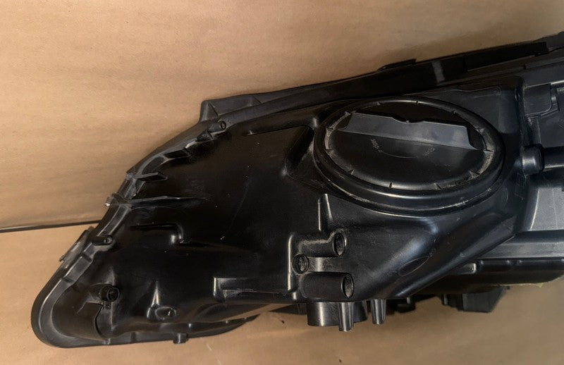 2010-2013 Mercedes W212 E350 Right Headlight Halogen OEM
