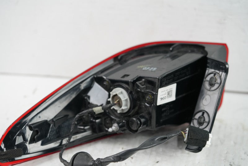 2018-2021 Hyundai Kona Tail Light Right Passenger OEM
