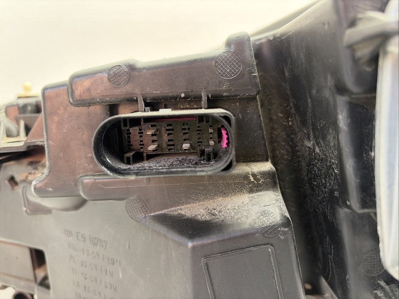 2019-2022 Volvo XC40 Right Headlight OEM LED