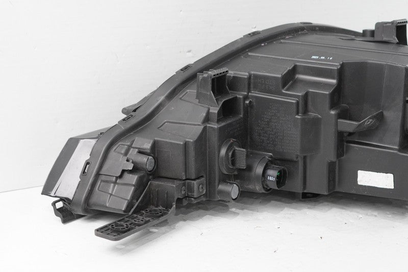 2023-2024 Kia Soul Left Driver Headlight OEM Halogen D1