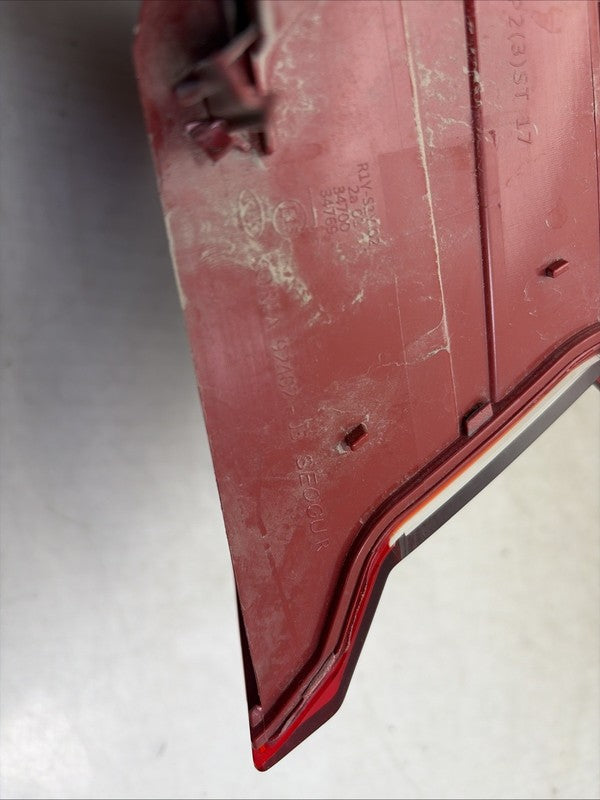 2018-2021 Kia Stinger Right Passenger Tail Light OEM LED 92402-J5