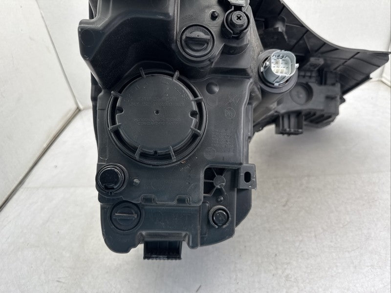 2024-2026 Kia Sorento Left Headlight OEM LED 92101P4600