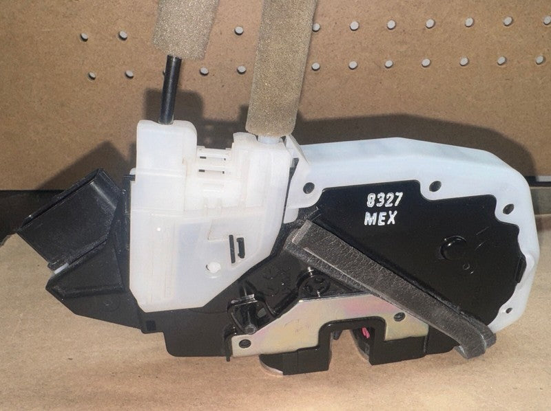 Nissan X-Trail T32 13-22 Rear Right Door Lock U6814110