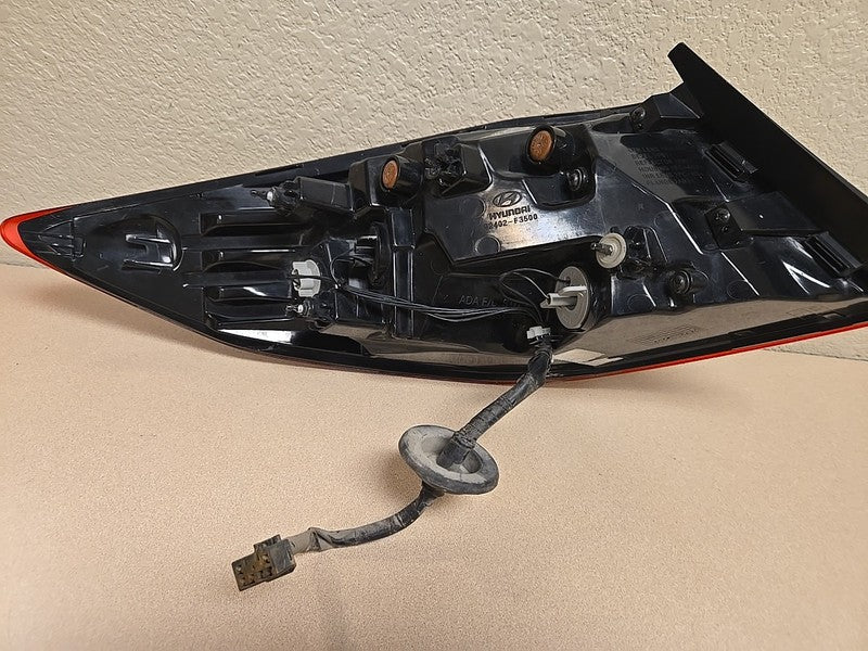 2019-2020 Hyundai Elantra Tail Light - Right Passenger Side - Halogen