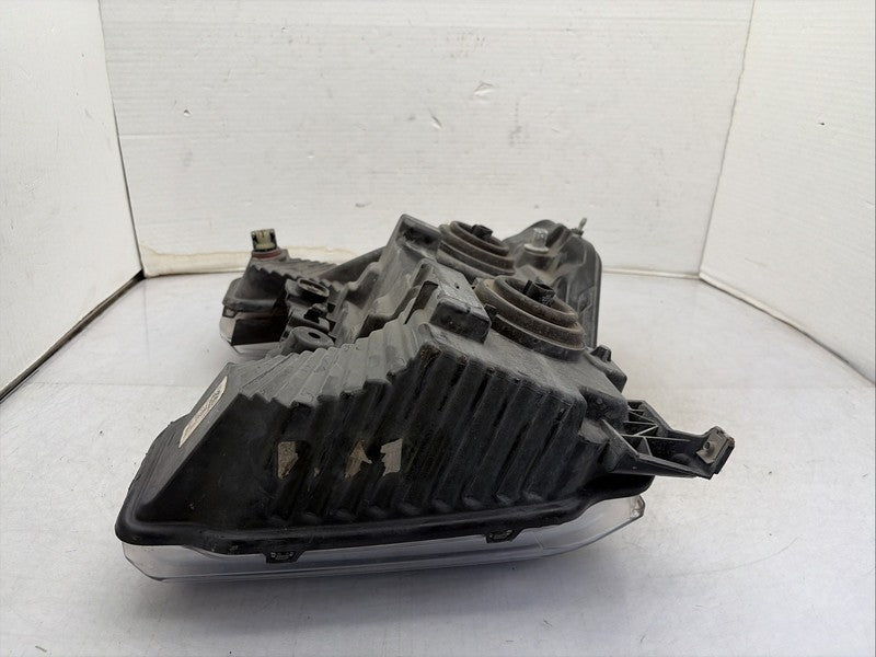 2017-2019 Ford F-250 Headlight Right RH Passenger OEM Halogen Lamp