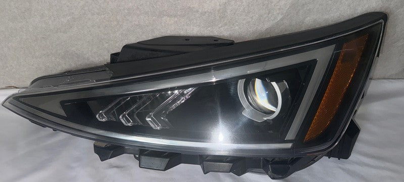 2019-2020 Hyundai Elantra Headlight Lamp - Right (Passenger Side)
