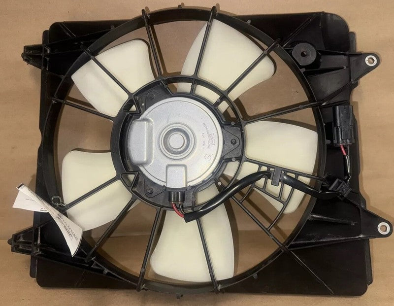 **15-16 Honda CR-V 2.4L AC Condenser Cooling Fan Assembly**