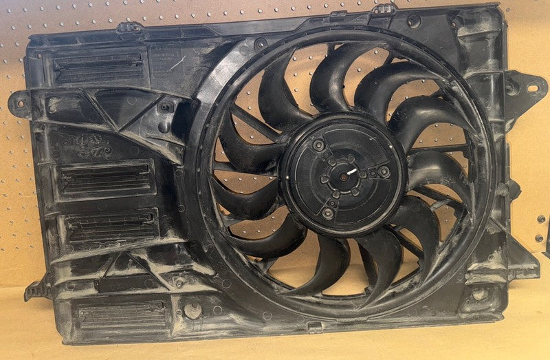 2016-2020 Chevy Malibu Engine Cooling Radiator Fan Assembly OEM