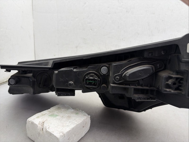 2023-2025 Hyundai Palisade Right Passenger Headlight OEM LED DRL 92208