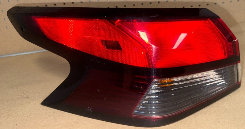 20-23 Versa Left Tail Light Lamp OEM Driver Side 26555-5EE0A
