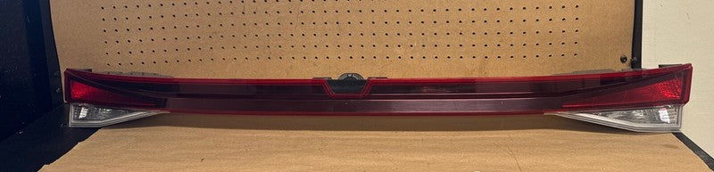 2021-2024 Hyundai Elantra SE Center Tail Light OEM Rear Lamp