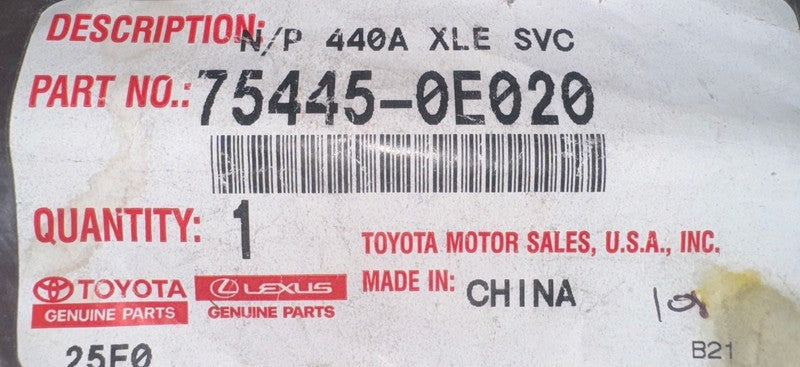 OEM 14-19 Toyota Highlander XLE Liftgate Emblem Badge Nameplate