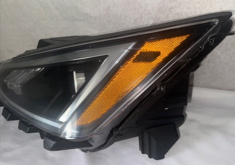 2019-2020 Hyundai Elantra Headlight Lamp - Right (Passenger Side)