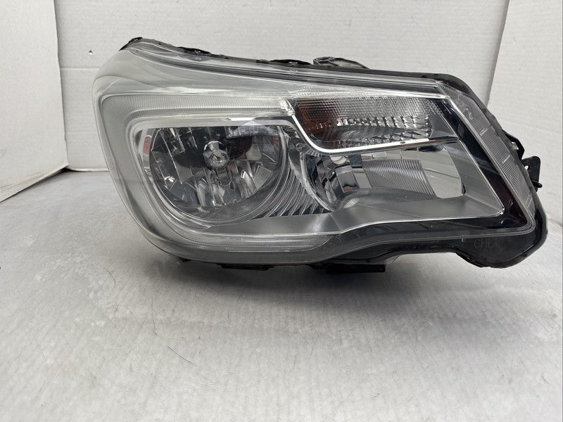 2014-2016 Subaru Forester Right Passenger OEM Halogen Headlight
