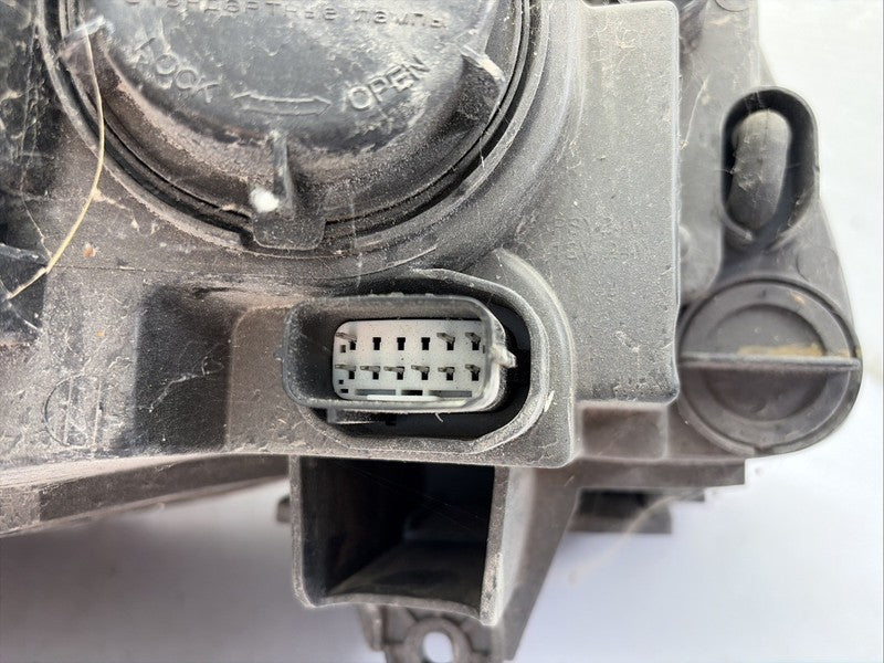 2018-2020 Chrysler 300 Left Headlight LH Driver OEM Halogen 68402949AA
