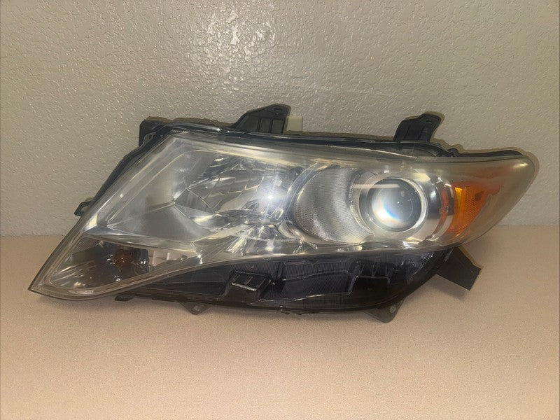 2009-2015 Toyota Venza LEFT Headlight Halogen OEM