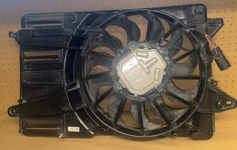2016-2020 Chevy Malibu Engine Cooling Radiator Fan Assembly OEM