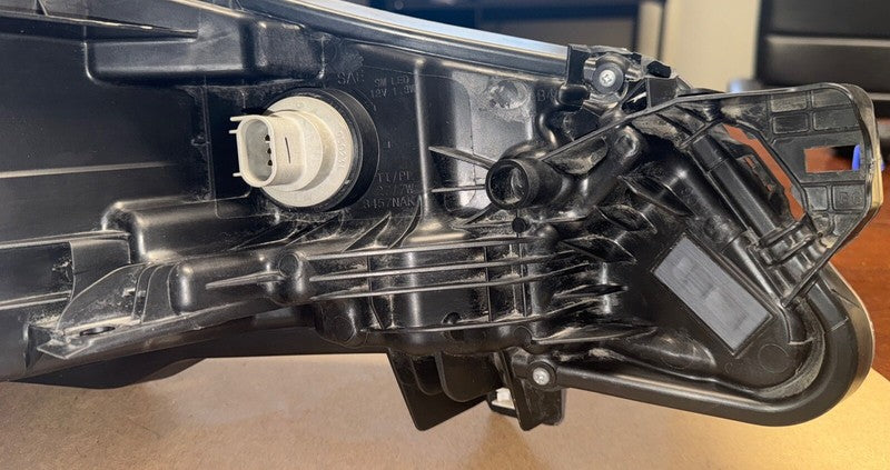 2021-2023 Kicks Headlight LH Left Driver Side Halogen