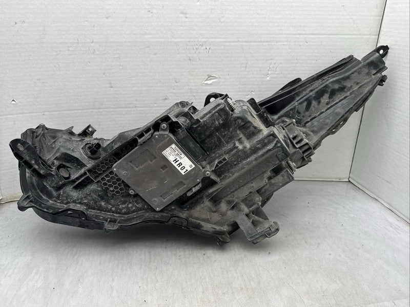 2020-2023 Toyota Highlander Right Passenger OEM LED Headlight