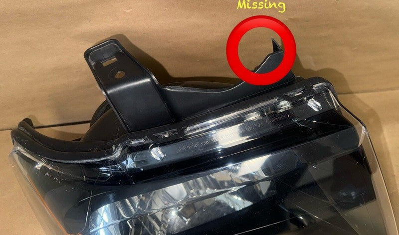 2007-2014 Ford Expedition Right Headlight Halogen TYC