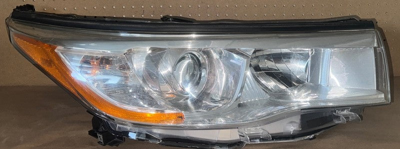 2014-16 Toyota Highlander Right Headlight Halogen DEPO 312-11F2R-AC1