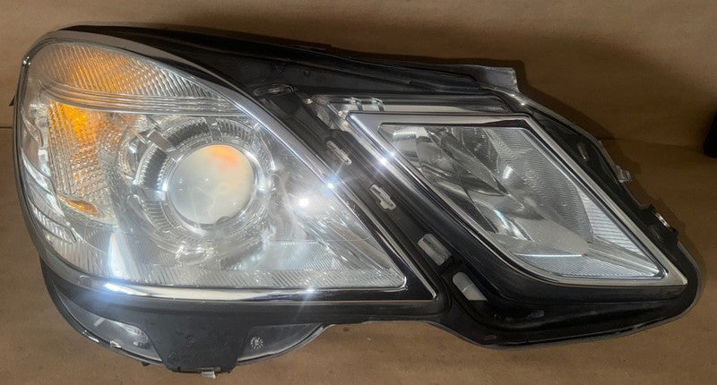 2010-2013 Mercedes W212 E350 Right Headlight Halogen OEM
