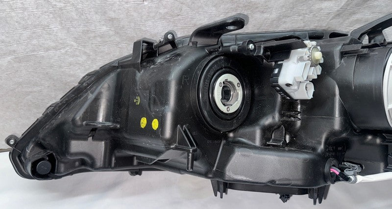 2013-2015 Lexus ES350 Right Headlight OEM