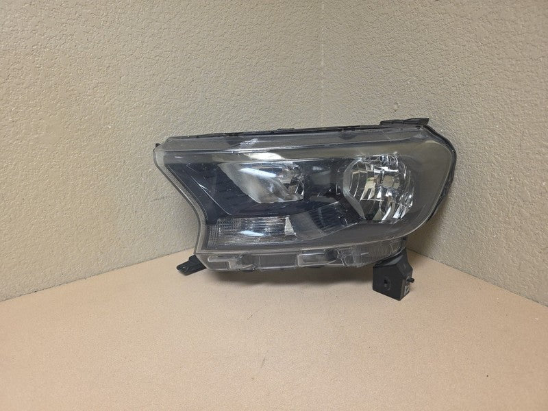 2019-2023 Ford Ranger Halogen Headlight Left Driver Side