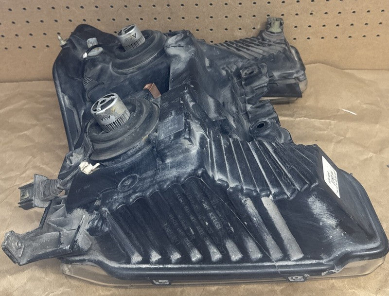 2017-19 Ford F250-F450SD Headlight Left Halogen OEM