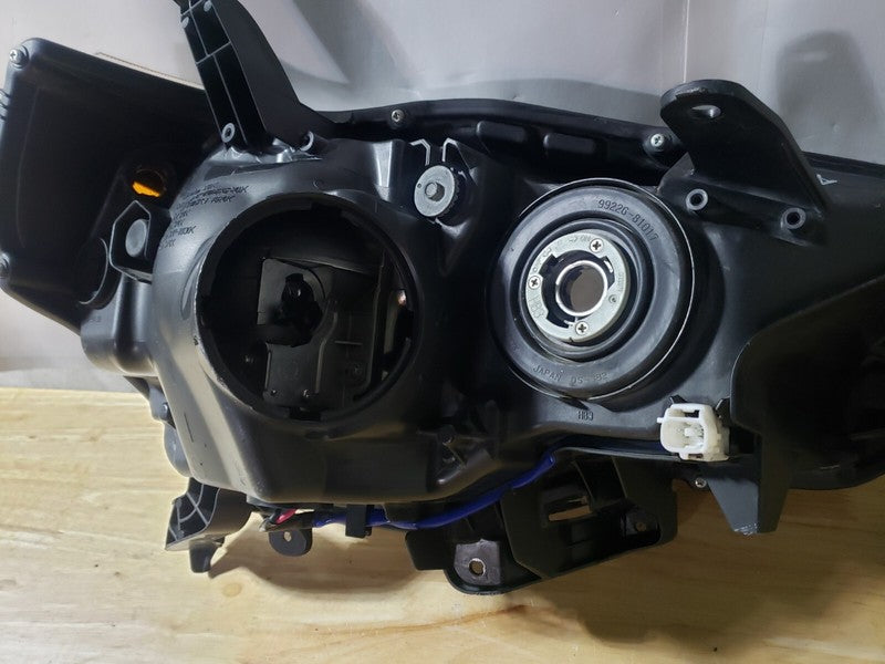 2014-2020 Toyota 4Runner LH Left Driver Headlight Halogen OEM