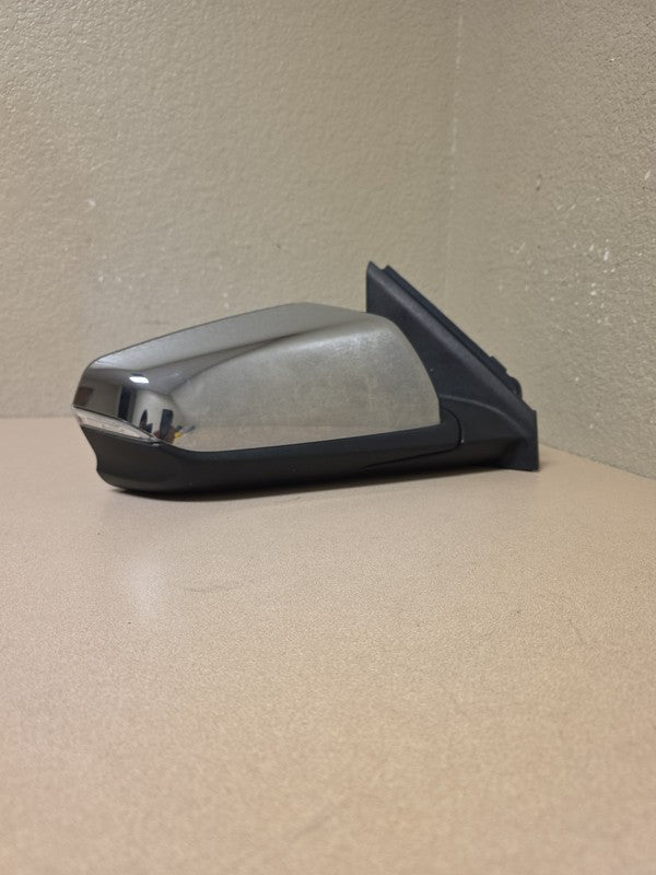 2016-2018 Chevy Malibu Right Side Mirror Chrome/Textured OEM with Sign