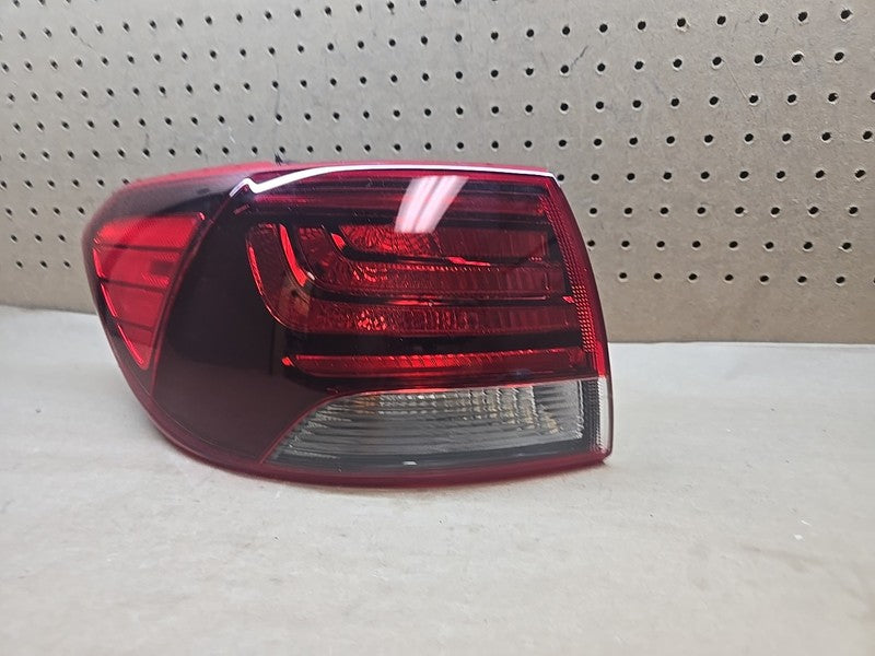 2019-2020 Kia Sorento Left Tail Light Lamp OEM 92401-C6500 Driver Side