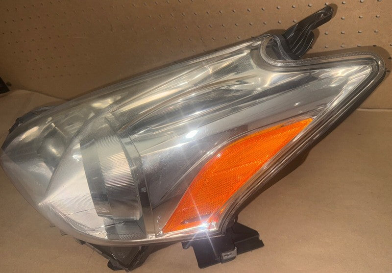 2012-14 Prius V Left Headlight Halogen 1.8L - OEM #81170-47300