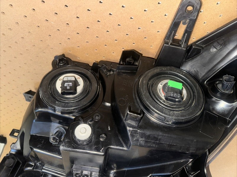 2013-16 Pathfinder Right Headlight Halogen OEM