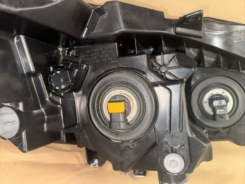 2016-19 Honda Pilot Ridgeline LH Headlight Halogen OEM