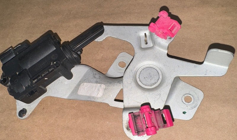 2017-2022 Ford F250 F350 Tailgate Lock Actuator OEM Right