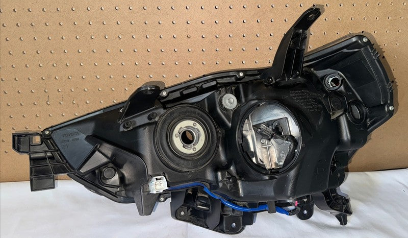 2014-2017 Toyota 4Runner Right Headlight Halogen RH Passenger
