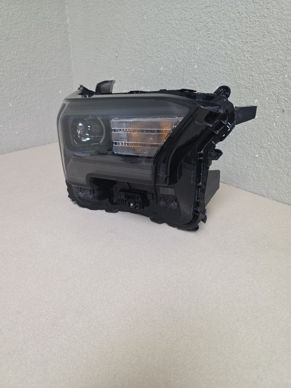 2024-2025 Toyota Tacoma Right Side Headlight Halogen/LED Base