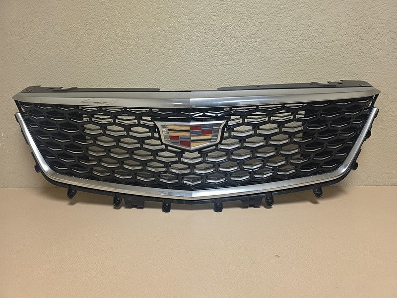2024-2026 Cadillac XT4 Upper Front Grille Assembly with Emblem