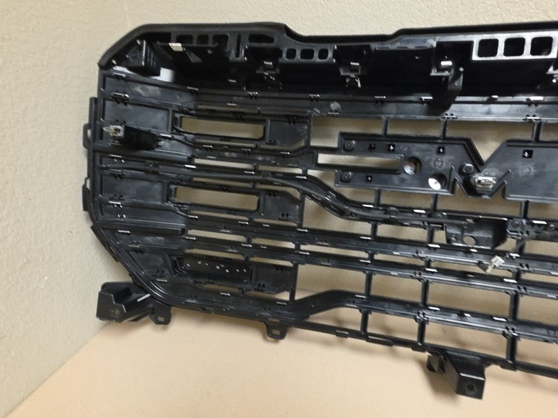 2022-2025 GMC Sierra 1500 AT4X Front Grille w/ Camera OEM 84878064