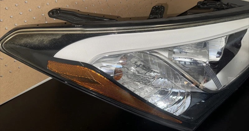 2013-2016 Hyundai Santa Fe Front Left Headlight Halogen