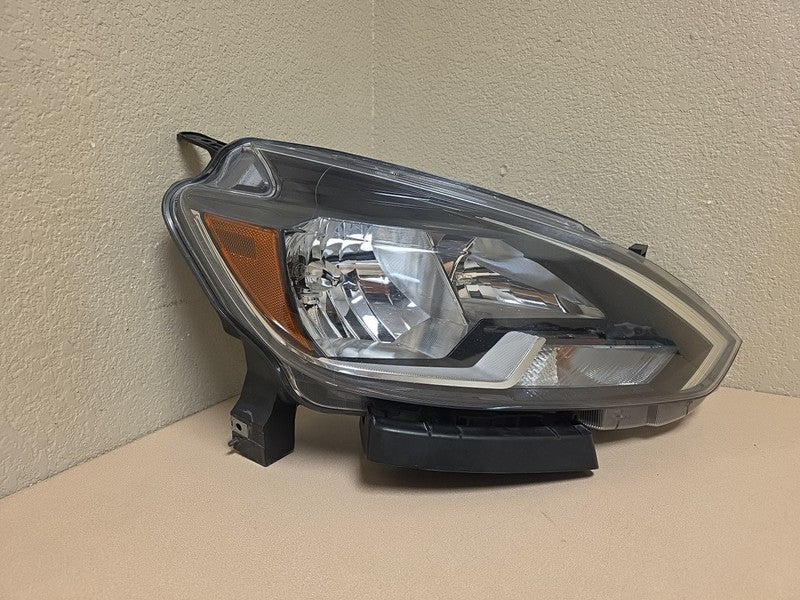 2016-2019 Nissan Sentra Right Passenger Side Headlight OEM Halogen