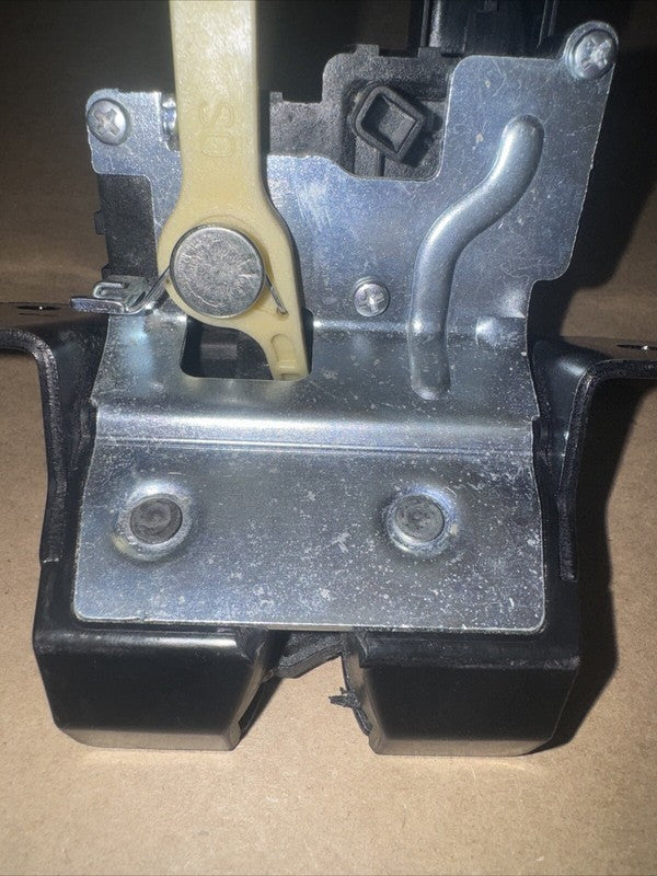 2017-2019 Kia Niro Trunk Lid Latch Actuator OEM - Right