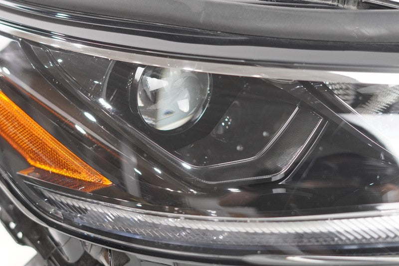 OEM 2020-2023 Toyota Highlander LED Headlight RH Black Trim #0 D1